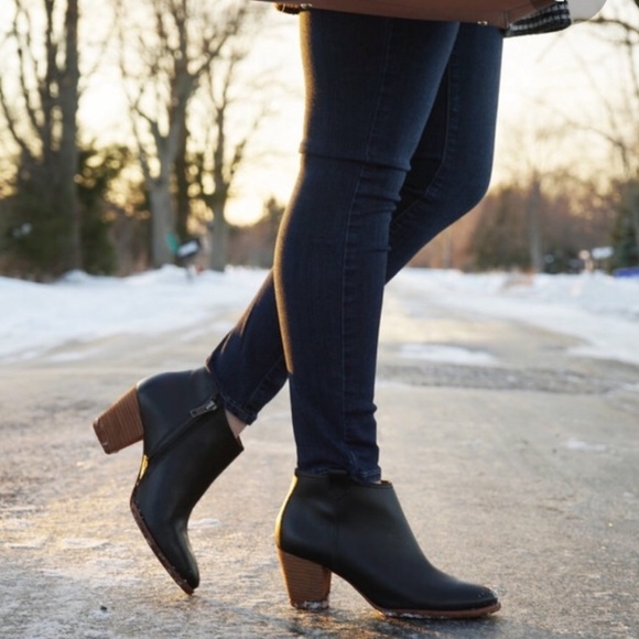 Madewell Shoes - Madewell Billie Western Ankle Bootie Black Size 9